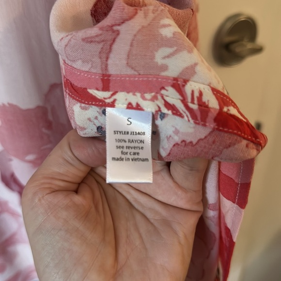 ACTIVE USA | Floral Kimono in Red Poppy Floral Print Rayon - Picture 10 of 13